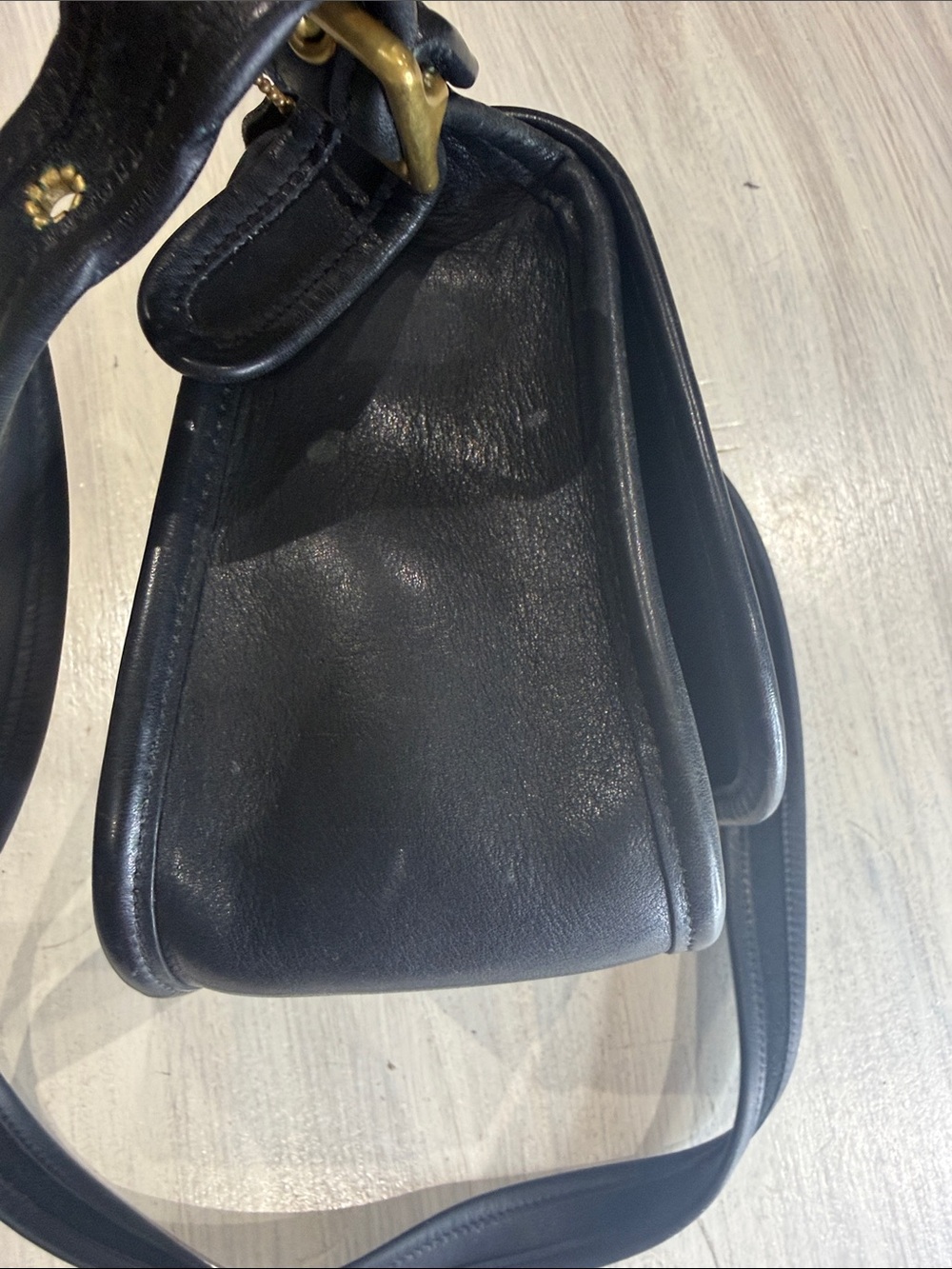 Vintage Coach Legacy Small Flap Black Leather Crossbody with Gold Turnlock - Picture 7 of 16